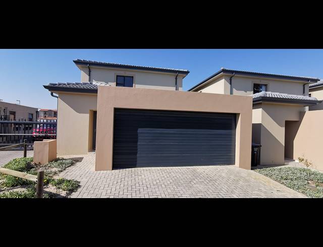 3 BEDROOM DUPLEX TO LET IN PARKLANDS EAST